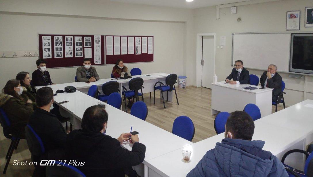 İlçe Müdürümüz Ahmet ÇİÇEK başkanlığında Tüm Branşlardaki Zümre Öğretmenleri ile Değerlendirme Toplantısı Yapıldı.